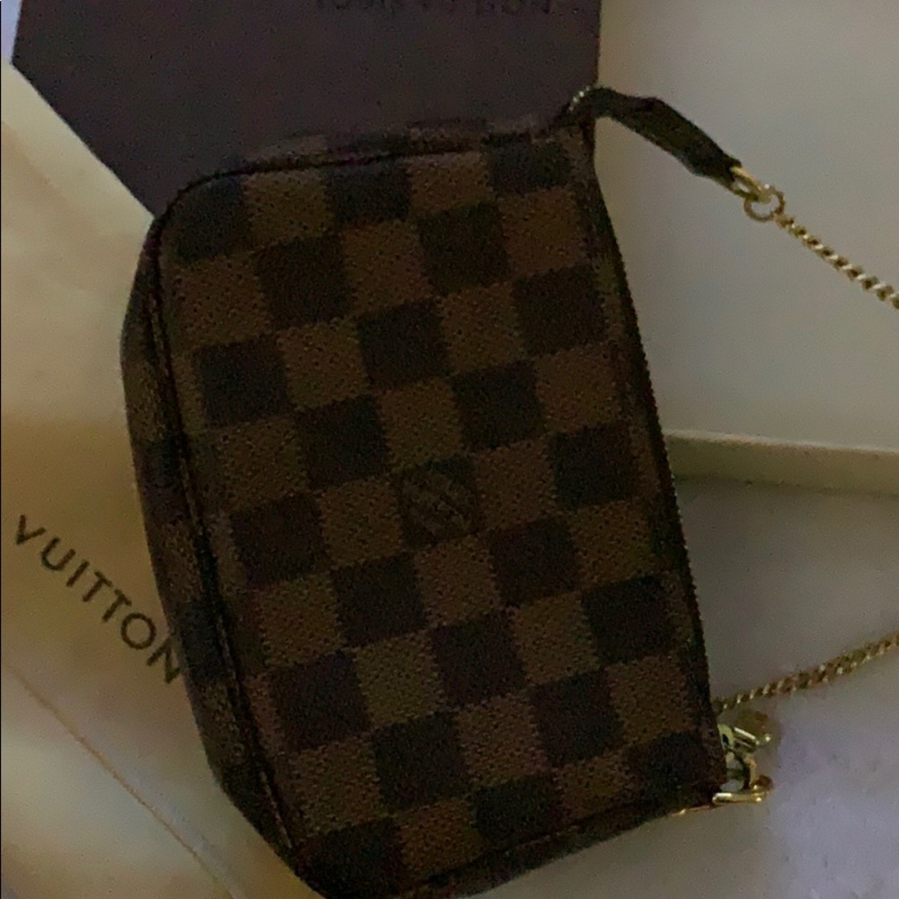 $300 - Picture 5 of 5